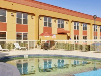 Ramada By Wyndham West Memphis Hotel Instalações foto
